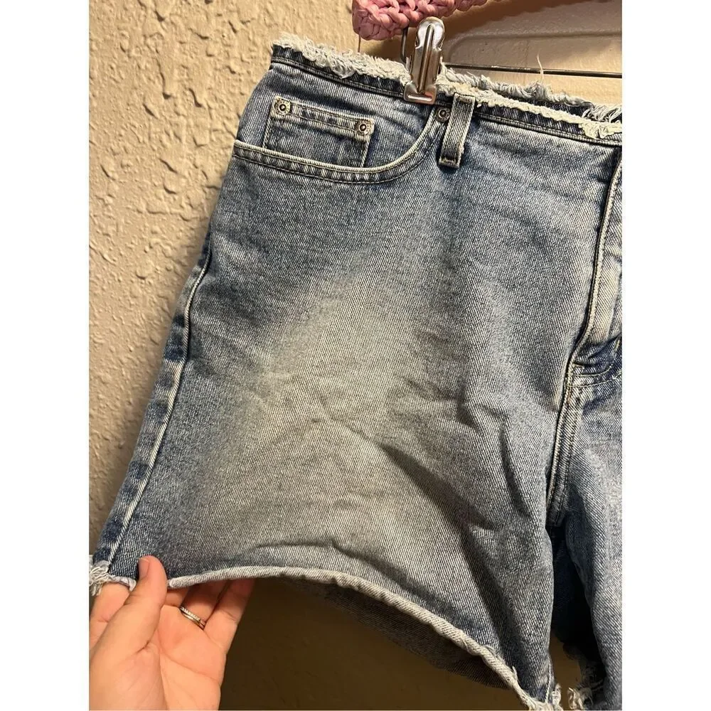 Venezia Jeans Clothing Co. Jean Shorts Woman’s Size 16 100% Cotton